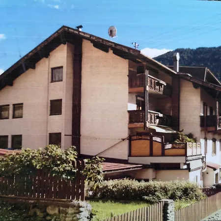 Gaestehaus Oberheinricher Värdshus